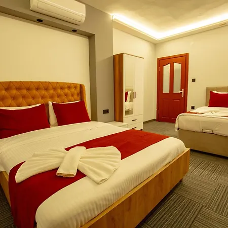 Hotel Vira *
