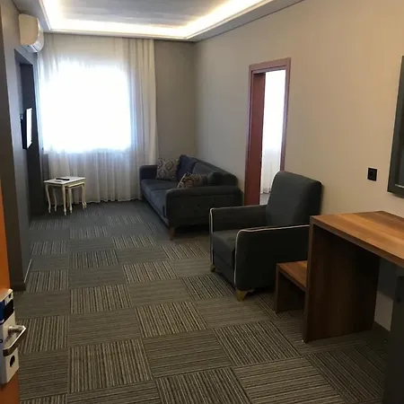 Hotel Vira *