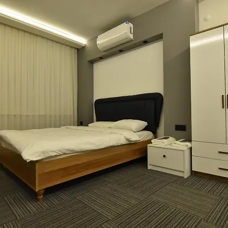 Hotel Vira